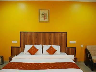 Didi Hotel Lucknow Exterior foto